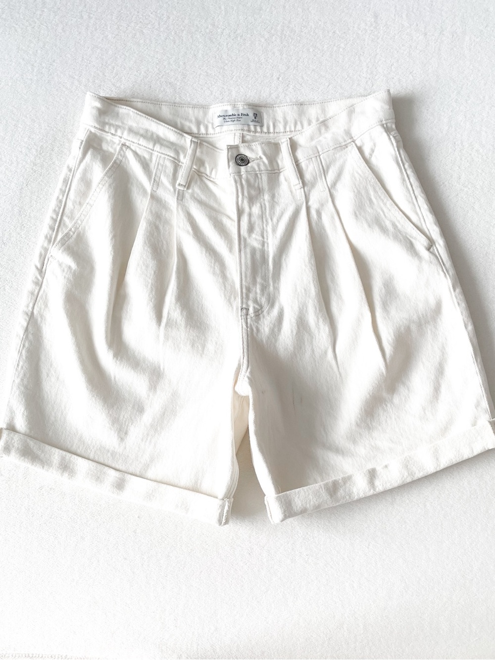Abercrombie & Fitch High-Waist Pleated CottonShorts